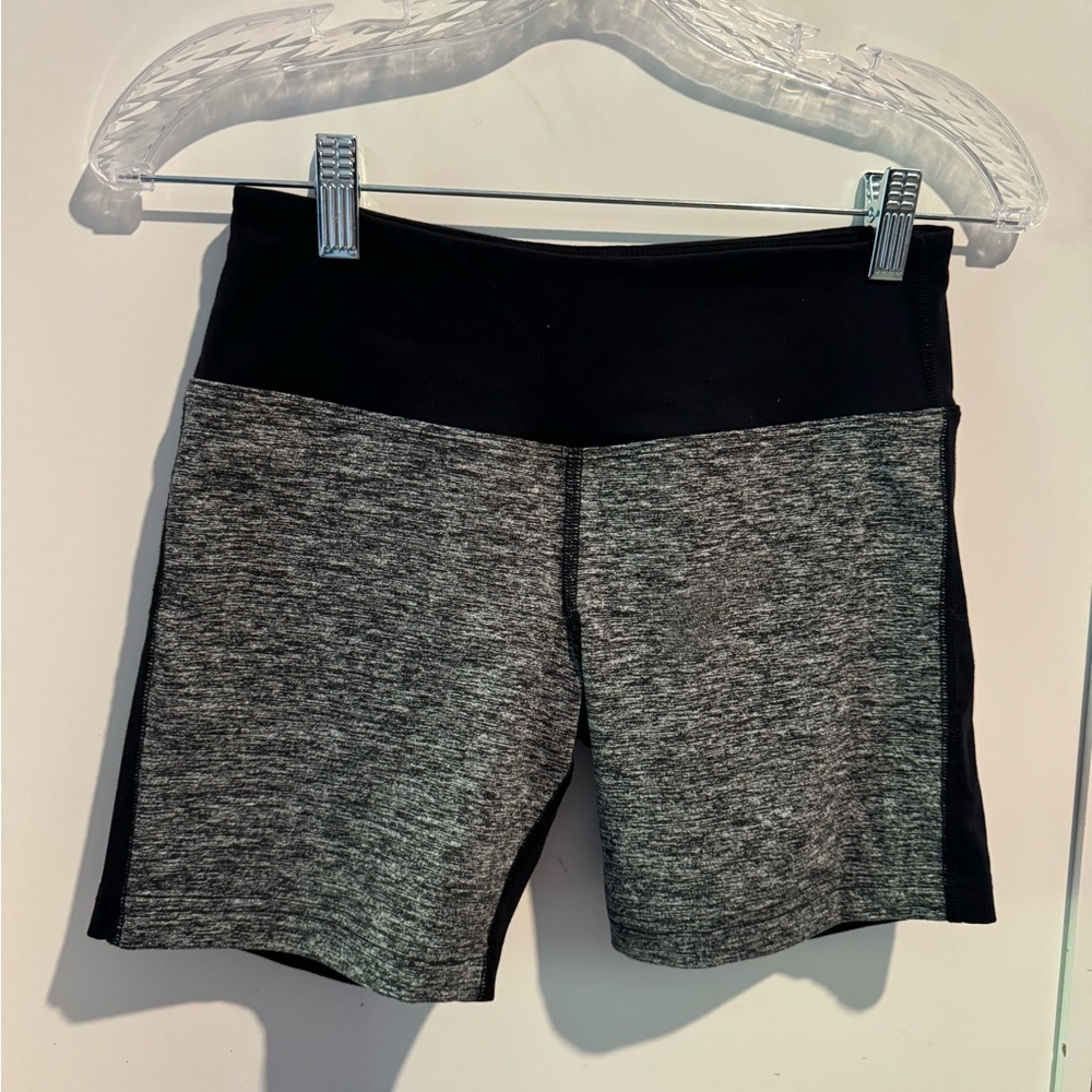 Hard tail short